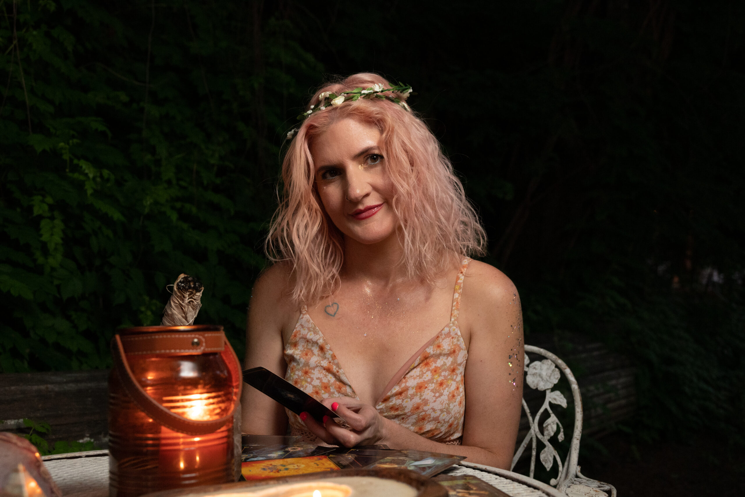 Lauren Hay Wyatt, Psychic